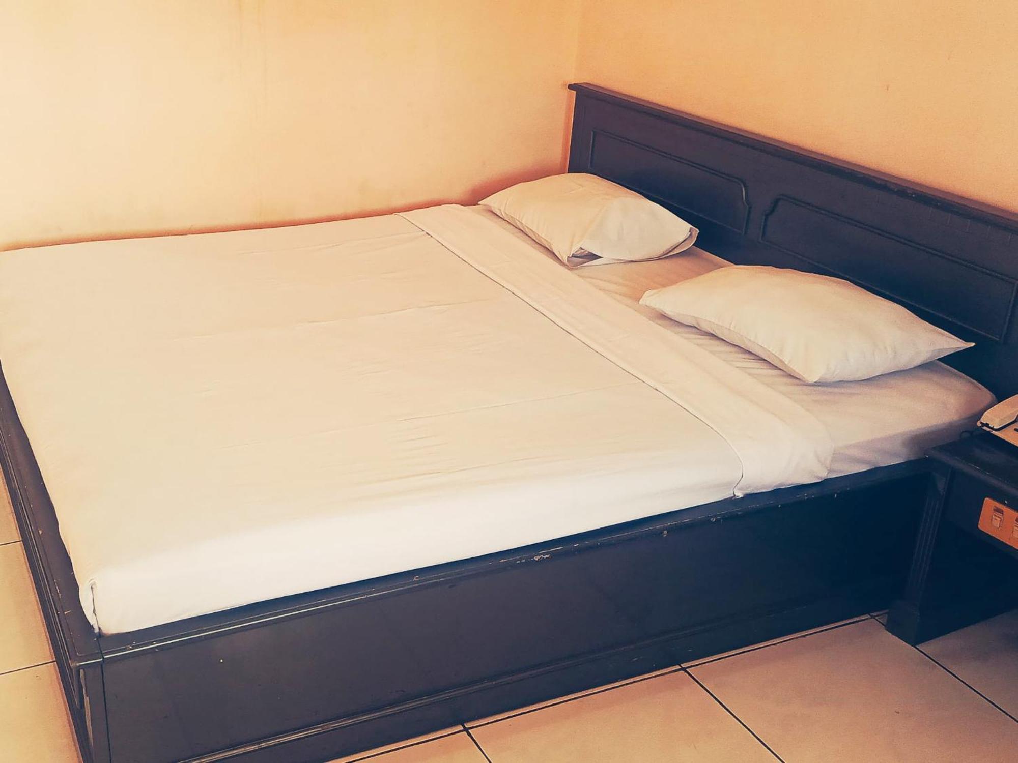 Hotel Wijaya Purwokerto Exteriör bild