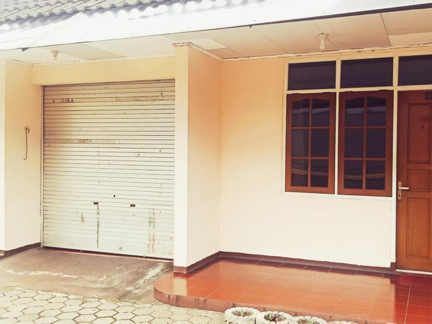 Hotel Wijaya Purwokerto Exteriör bild