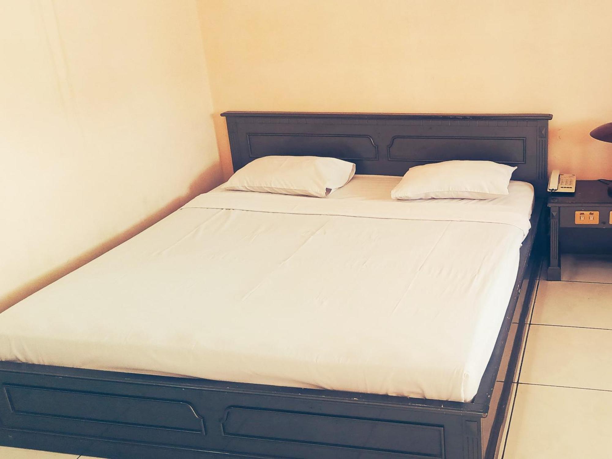 Hotel Wijaya Purwokerto Exteriör bild