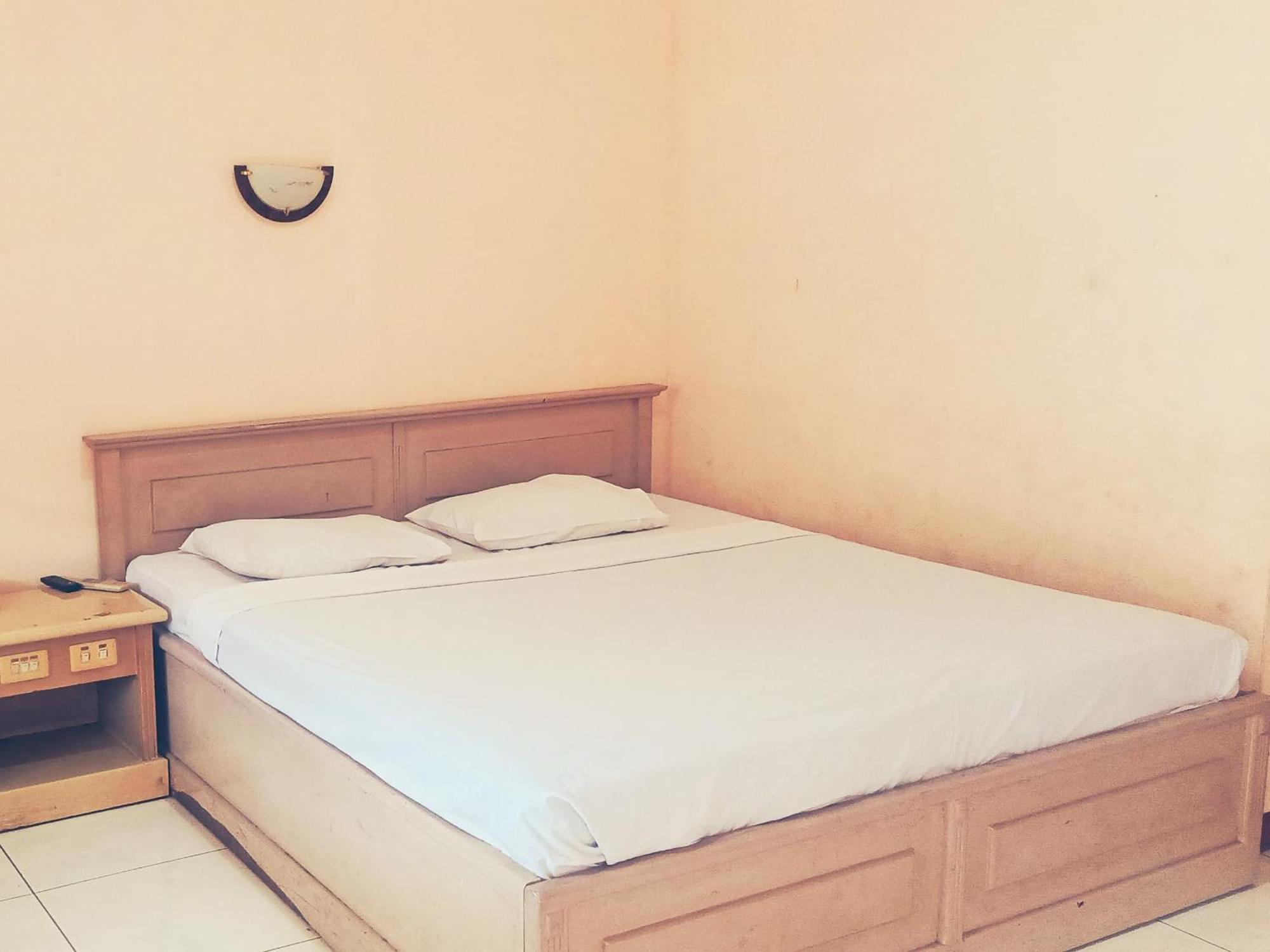 Hotel Wijaya Purwokerto Exteriör bild
