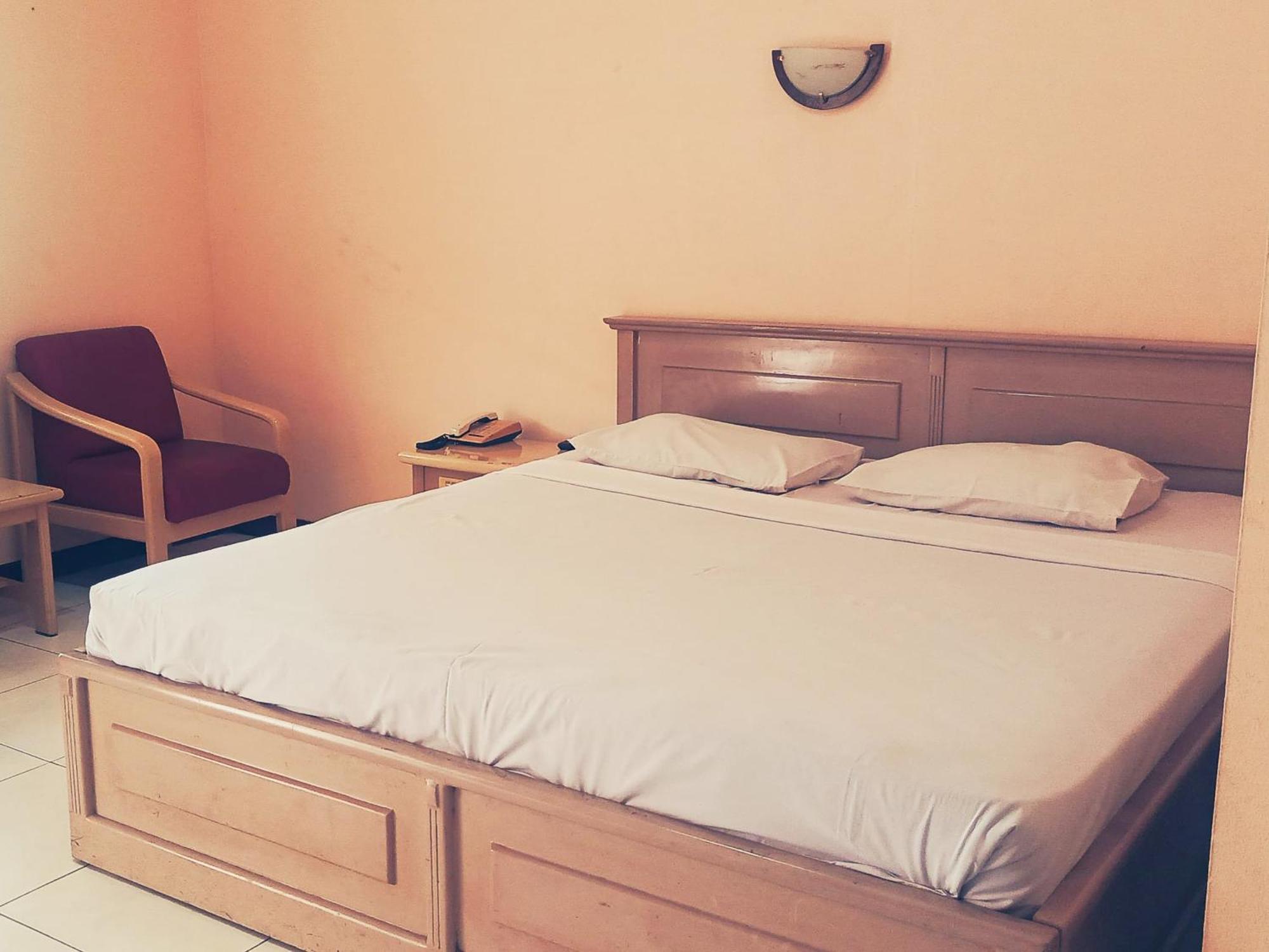 Hotel Wijaya Purwokerto Exteriör bild