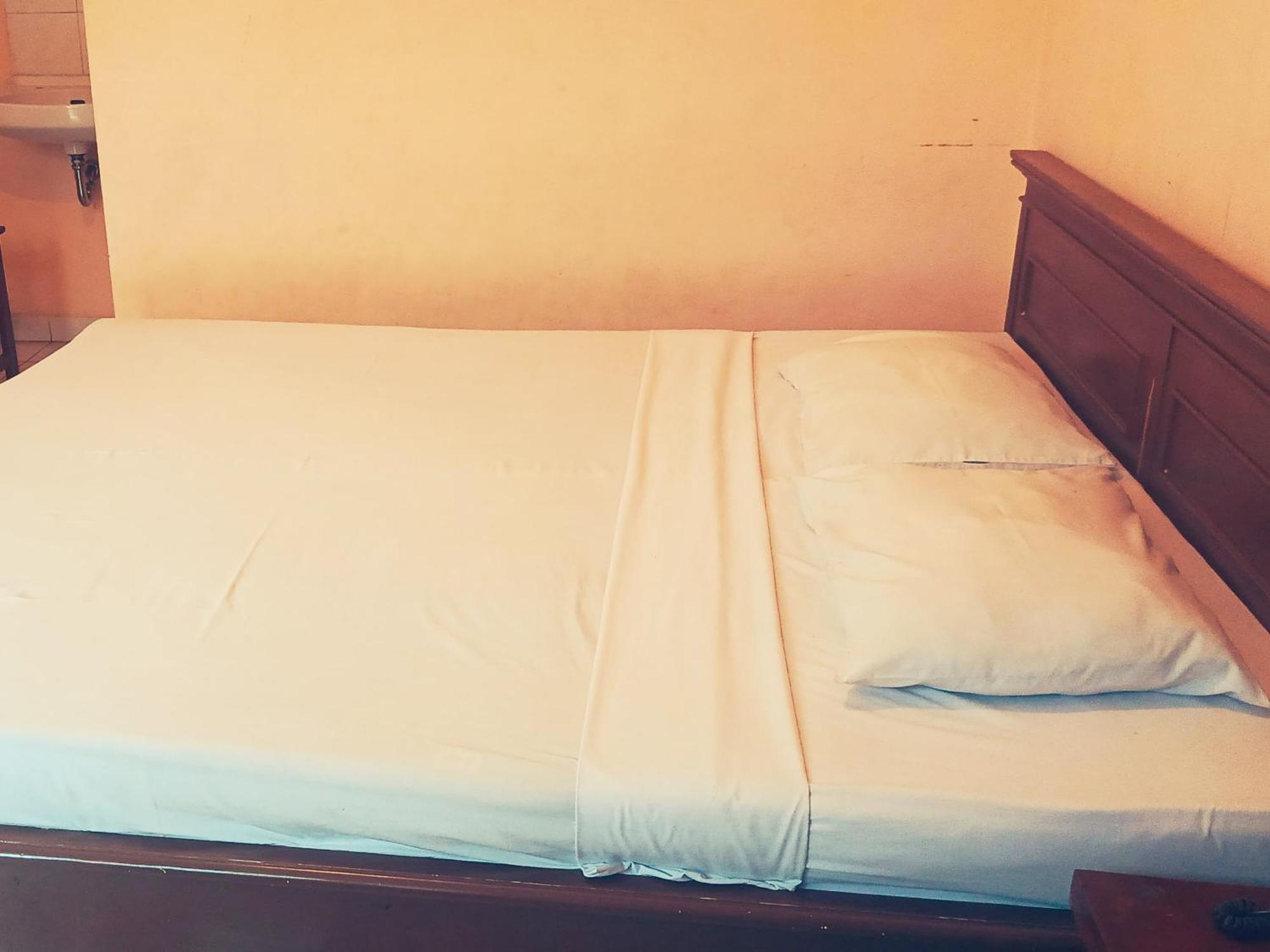 Hotel Wijaya Purwokerto Exteriör bild