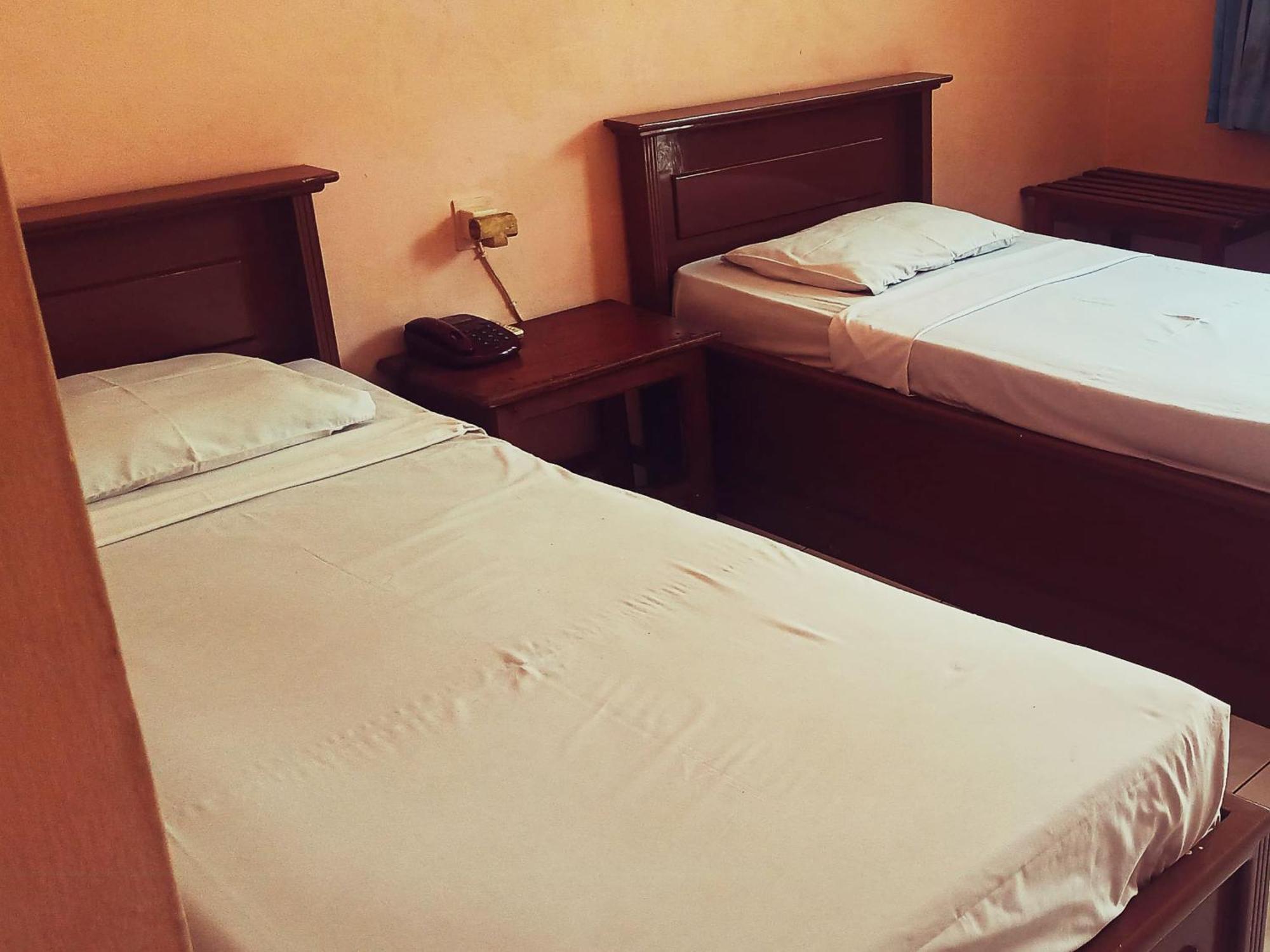 Hotel Wijaya Purwokerto Exteriör bild