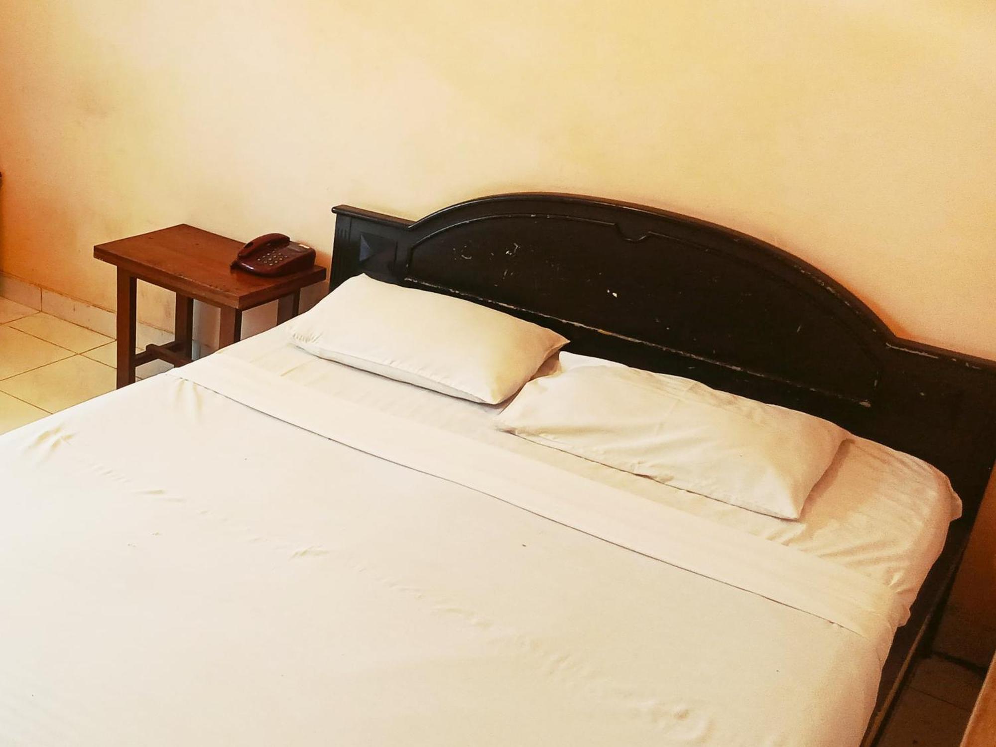 Hotel Wijaya Purwokerto Exteriör bild