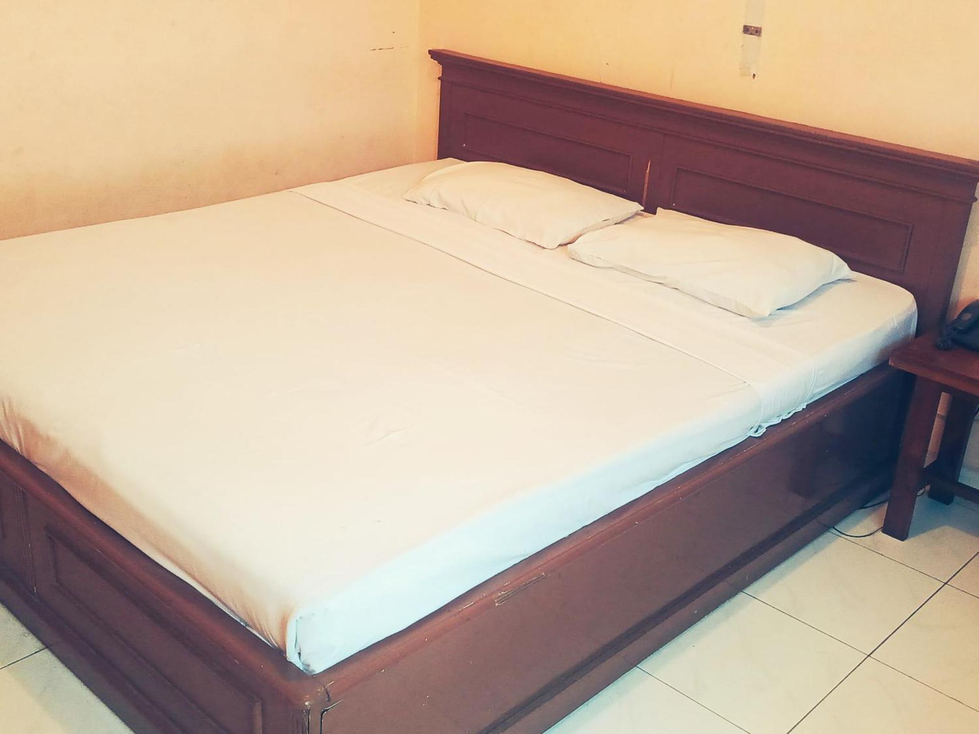 Hotel Wijaya Purwokerto Exteriör bild