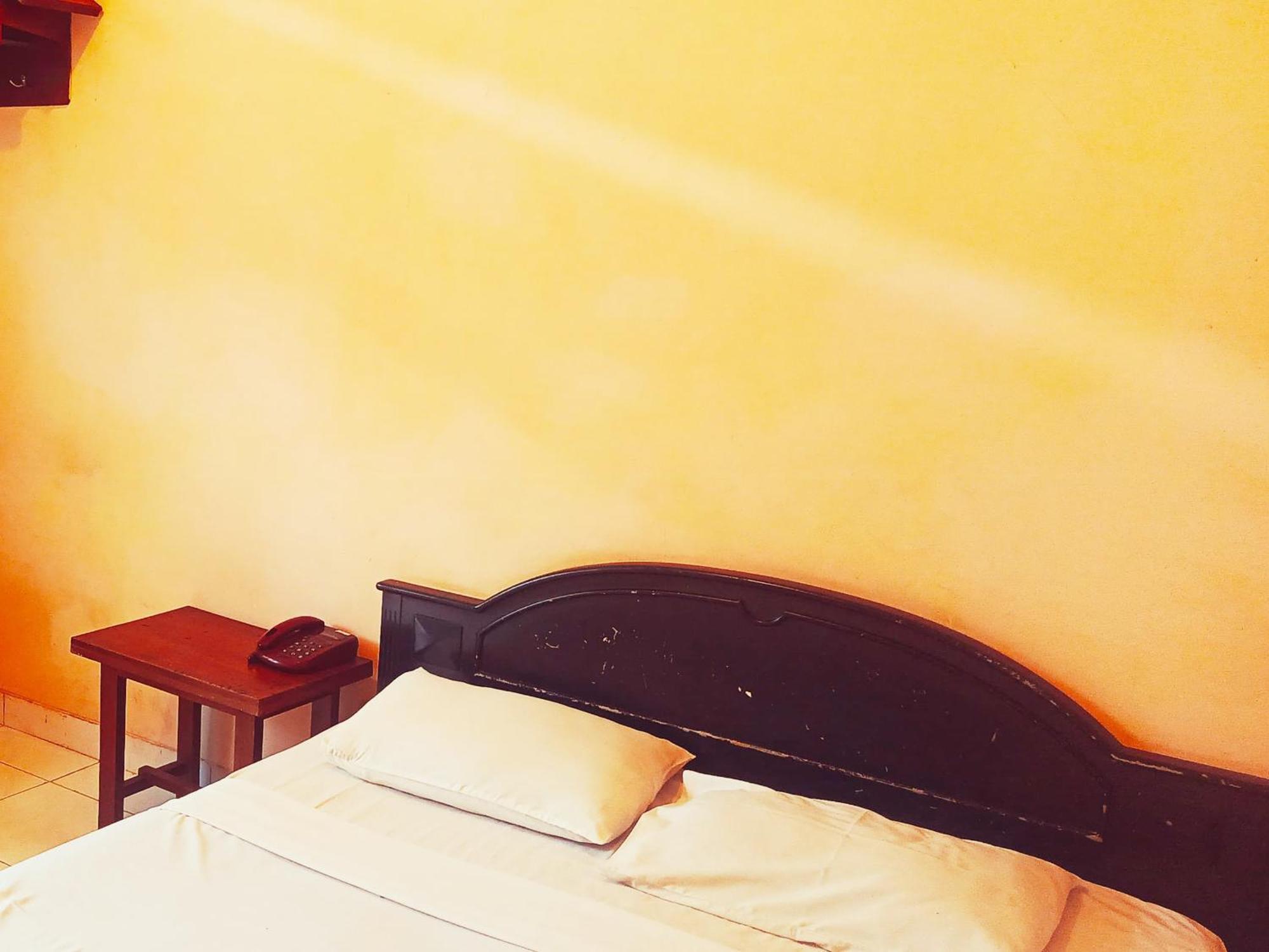 Hotel Wijaya Purwokerto Exteriör bild