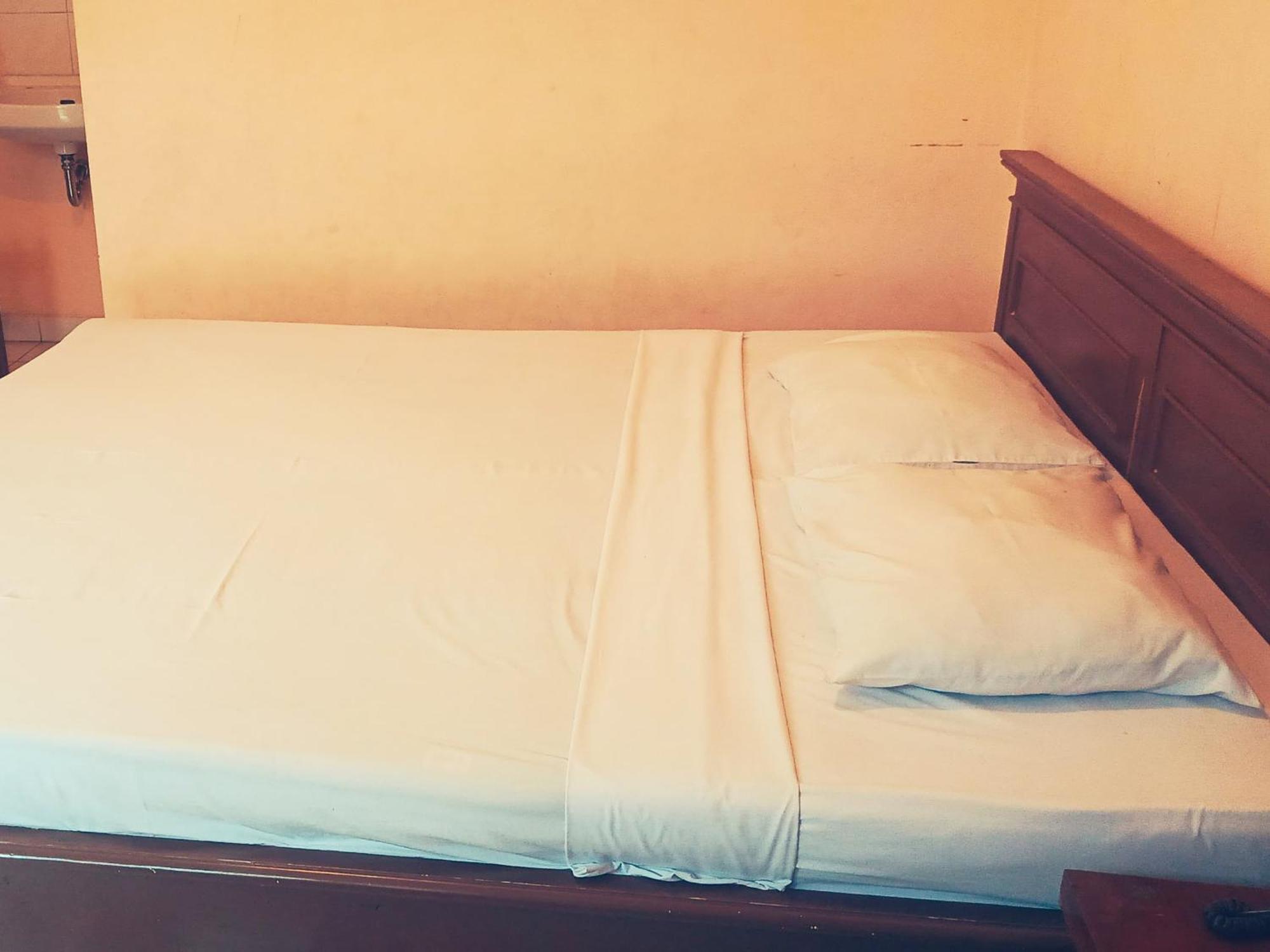 Hotel Wijaya Purwokerto Exteriör bild