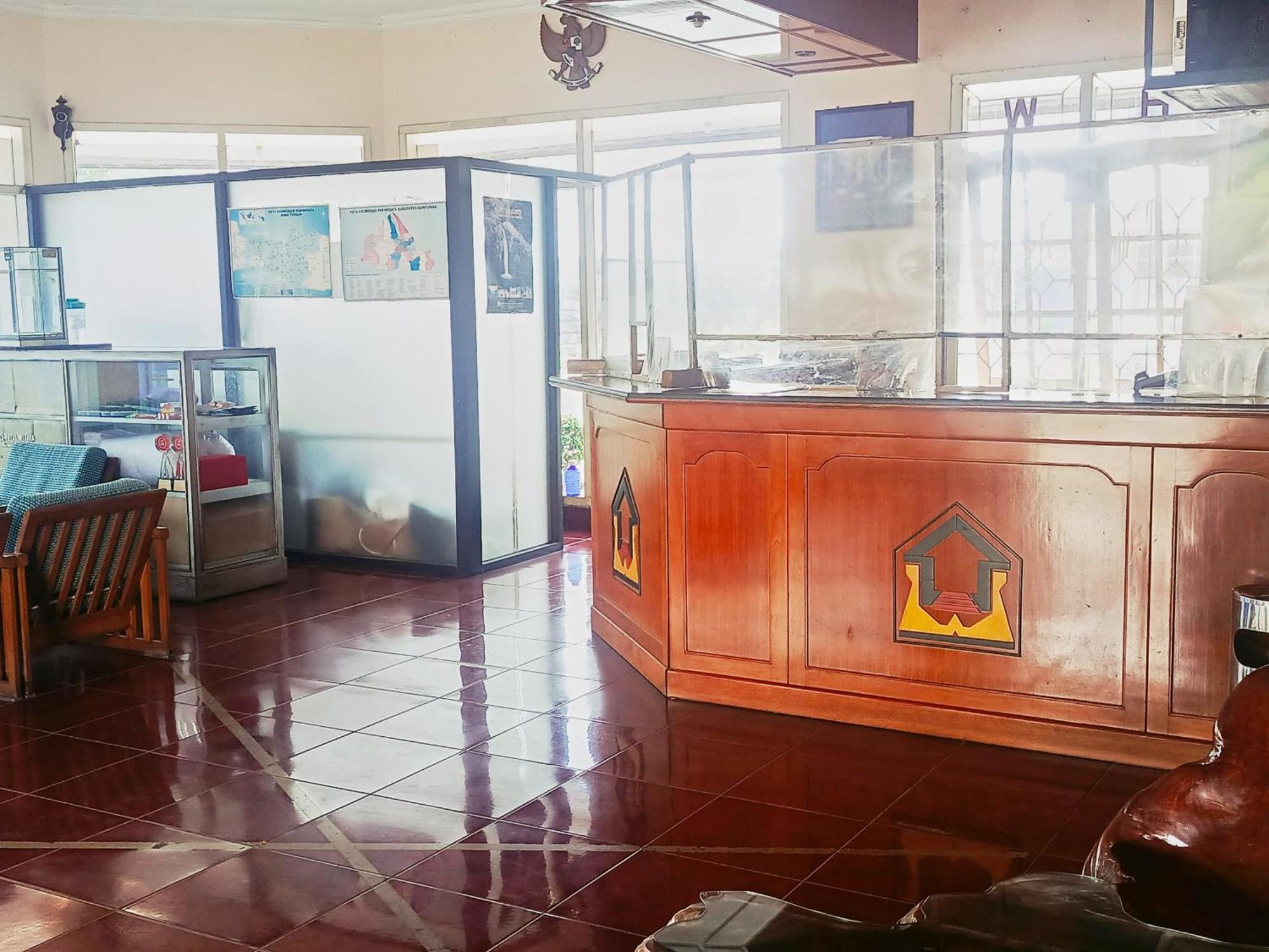 Hotel Wijaya Purwokerto Exteriör bild